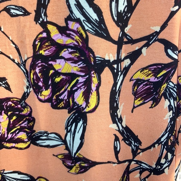 NWT LuLaRoe M Gigi Top - Picture 4 of 8